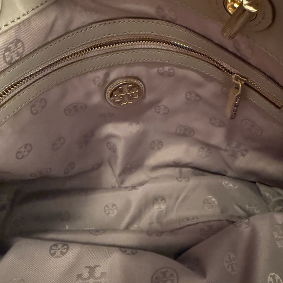 Tory Burch Quilted cream color  Tote Bag - Picture 12 of 12